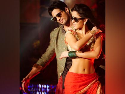 Diwali playlist: Songs to get everyone on dance floor this festive season | Diwali playlist: Songs to get everyone on dance floor this festive season Diwali playlist: Songs to get everyone on dance floor this festive season | Diwali playlist: Songs to get everyone on dance floor this festive season