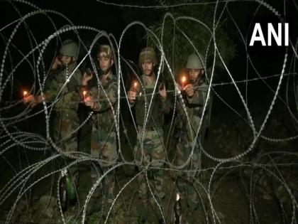 J-K: Army soldiers celebrate Diwali in Akhnoor | J-K: Army soldiers celebrate Diwali in Akhnoor