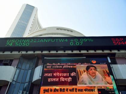Indian markets dip nearly 300 points after seven-day rallying streak | Indian markets dip nearly 300 points after seven-day rallying streak