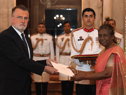 President Murmu accepts credentials from high commissioner, envoys of five countries | President Murmu accepts credentials from high commissioner, envoys of five countries