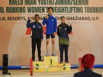 Akanksha Vyavahare creates national weightlifting record in 40kg category at Khelo India tournament | Akanksha Vyavahare creates national weightlifting record in 40kg category at Khelo India tournament