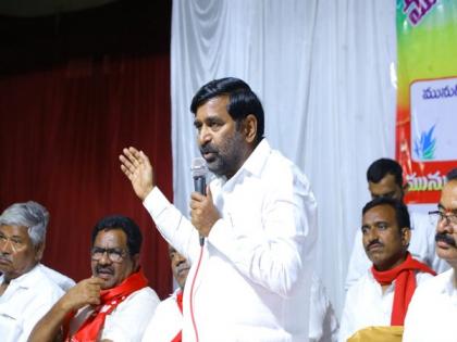 Manugode bypoll: ECI issues notice to Telangana Minister over 'no vote, no scheme' election speech | Manugode bypoll: ECI issues notice to Telangana Minister over 'no vote, no scheme' election speech