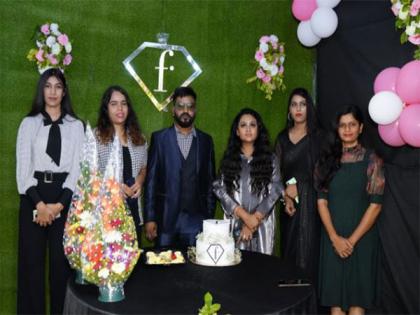 11th FTV Salon Academy opened to deliver best professional makeup courses in Nagpur | 11th FTV Salon Academy opened to deliver best professional makeup courses in Nagpur