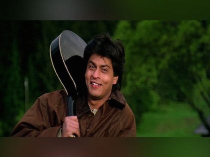 On Shah Rukh Khan 57th birthday, 'DDLJ' to rerun in theatres | On Shah Rukh Khan 57th birthday, 'DDLJ' to rerun in theatres