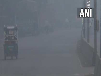 Air pollution in Delhi reaches alarming level | Air pollution in Delhi reaches alarming level