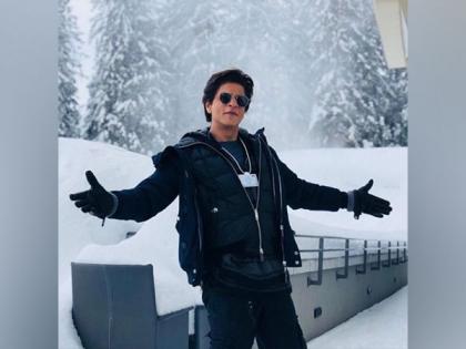 Bollywood celebrities extend warm birthday wishes to Shah Rukh Khan | Bollywood celebrities extend warm birthday wishes to Shah Rukh Khan Bollywood celebrities extend warm birthday wishes to Shah Rukh Khan | Bollywood celebrities extend warm birthday wishes to Shah Rukh Khan