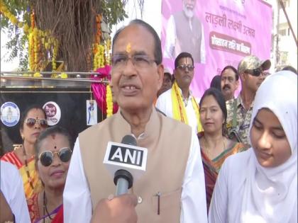 One road to be named Ladli Laxmi Path in every district: MP CM Chouhan | One road to be named Ladli Laxmi Path in every district: MP CM Chouhan One road to be named Ladli Laxmi Path in every district: MP CM Chouhan | One road to be named Ladli Laxmi Path in every district: MP CM Chouhan