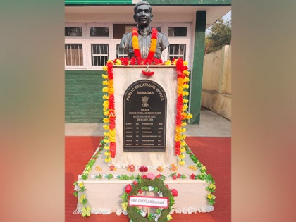 Srinagar: Tributes paid to Major Purshottam on 23rd death anniversary | Srinagar: Tributes paid to Major Purshottam on 23rd death anniversary
