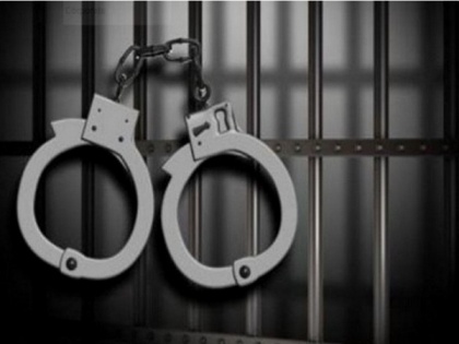 Bangladesh: 4 Chinese nationals arrested in Dhaka for looting Tk 50 lakh | Bangladesh: 4 Chinese nationals arrested in Dhaka for looting Tk 50 lakh