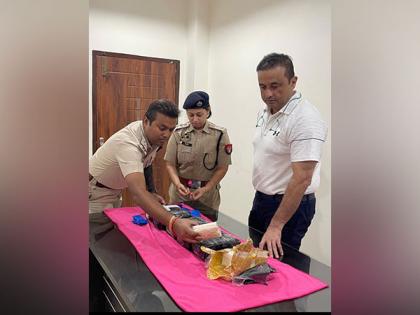 Assam: Drugs worth 15 crore seized from a vehicle in Sonapur area | Assam: Drugs worth 15 crore seized from a vehicle in Sonapur area Assam: Drugs worth 15 crore seized from a vehicle in Sonapur area | Assam: Drugs worth 15 crore seized from a vehicle in Sonapur area