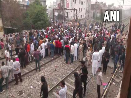 Sudhir Suri murder case: Shiv Sena (Taksali) party members stage protest in Amritsar | Sudhir Suri murder case: Shiv Sena (Taksali) party members stage protest in Amritsar