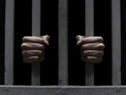 Clash breaks out between 2 groups in Pune's Yerwada Jail, 5 booked | Clash breaks out between 2 groups in Pune's Yerwada Jail, 5 booked Clash breaks out between 2 groups in Pune's Yerwada Jail, 5 booked | Clash breaks out between 2 groups in Pune's Yerwada Jail, 5 booked