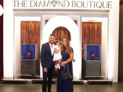 The Diamond Boutique by Roshni Deshmukh Jawalkar and Pratik Jawalkar launches in Pune | The Diamond Boutique by Roshni Deshmukh Jawalkar and Pratik Jawalkar launches in Pune The Diamond Boutique by Roshni Deshmukh Jawalkar and Pratik Jawalkar launches in Pune | The Diamond Boutique by Roshni Deshmukh Jawalkar and Pratik Jawalkar launches in Pune
