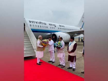 PM Modi arrives in city to unveil statue of Kempegowda, inaugurate Terminal 2 of Bengaluru Airport | PM Modi arrives in city to unveil statue of Kempegowda, inaugurate Terminal 2 of Bengaluru Airport