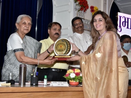 Sakhi Welfare Society Founder Dr Rakhi Anand Agarwal honoured by UP Governor Anandiben | Sakhi Welfare Society Founder Dr Rakhi Anand Agarwal honoured by UP Governor Anandiben