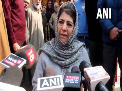 Election Commission now a "branch of BJP", conducts polls on its signals, alleges Mehbooba Mufti | Election Commission now a "branch of BJP", conducts polls on its signals, alleges Mehbooba Mufti