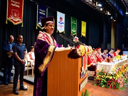 Medical students must contribute towards building 'healthy' and 'strong' India: OM Birla | Medical students must contribute towards building 'healthy' and 'strong' India: OM Birla
