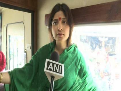 SP candidate Dimple Yadav to file nomination for Mainpuri bypolls tomorrow | SP candidate Dimple Yadav to file nomination for Mainpuri bypolls tomorrow