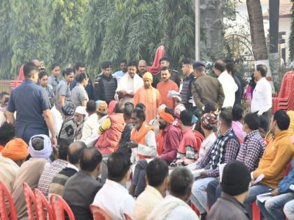 CM Yogi interacts with people at 'Janata Darshan', assures to resolve issues on priority | CM Yogi interacts with people at 'Janata Darshan', assures to resolve issues on priority