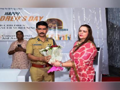 Mumbai joint commissioner of police, Vishwas Nangare Patil attended the Children's day charity event organized by Nidarshana Gowani of Kamala Trust | Mumbai joint commissioner of police, Vishwas Nangare Patil attended the Children's day charity event organized by Nidarshana Gowani of Kamala Trust