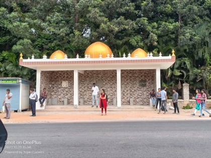 "Is it his money" : Siddaramaiah after BJP MP threatens to demolish dome-shaped bus shelters | "Is it his money" : Siddaramaiah after BJP MP threatens to demolish dome-shaped bus shelters