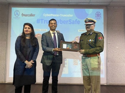 Truecaller and CyberPeace Foundation come together to give cyber safety lessons through street plays | Truecaller and CyberPeace Foundation come together to give cyber safety lessons through street plays