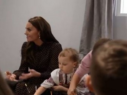 Kate Middleton dresses in Ukrainian flag colours to meet refugee families | Kate Middleton dresses in Ukrainian flag colours to meet refugee families