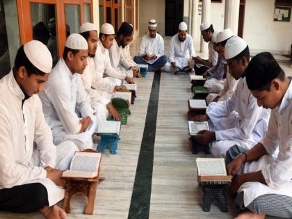 UP government to investigate income source of unrecognized Madrassas alongside border districts | UP government to investigate income source of unrecognized Madrassas alongside border districts