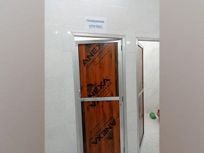 For the first time, Lucknow civic body establishes toilet for transgenders | For the first time, Lucknow civic body establishes toilet for transgenders For the first time, Lucknow civic body establishes toilet for transgenders | For the first time, Lucknow civic body establishes toilet for transgenders