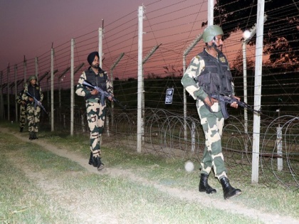 Pakistani intruder shot dead along international border in Jammu | Pakistani intruder shot dead along international border in Jammu