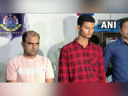 Gujarat police arrest two persons, seize Rs 75 lakh in cash from car in Surat | Gujarat police arrest two persons, seize Rs 75 lakh in cash from car in Surat
