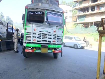 Assam Police allows goods-laden trucks to enter Meghalaya amid border dispute | Assam Police allows goods-laden trucks to enter Meghalaya amid border dispute