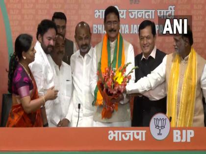 Ex-Telangana Congress MLA Shashidhar Reddy joins BJP | Ex-Telangana Congress MLA Shashidhar Reddy joins BJP