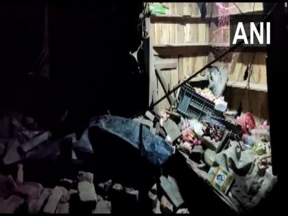 Overspeeding car ploughs into crowd in Bihar's Saran district; over a dozen injured | Overspeeding car ploughs into crowd in Bihar's Saran district; over a dozen injured Overspeeding car ploughs into crowd in Bihar's Saran district; over a dozen injured | Overspeeding car ploughs into crowd in Bihar's Saran district; over a dozen injured
