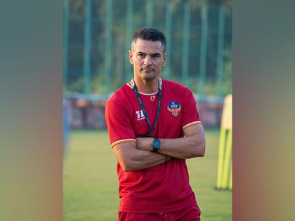 To be a big team we have to be consistent: FC Goa coach Carlos Pena | To be a big team we have to be consistent: FC Goa coach Carlos Pena