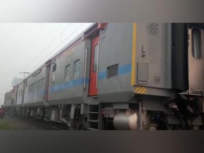 Nine coaches detached from moving train, no one hurt | Nine coaches detached from moving train, no one hurt Nine coaches detached from moving train, no one hurt | Nine coaches detached from moving train, no one hurt