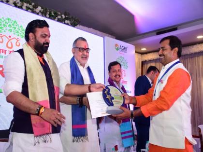 Digambar Mandal recognised as the "Best Mukhiya of Bihar" for his outstanding work | Digambar Mandal recognised as the "Best Mukhiya of Bihar" for his outstanding work