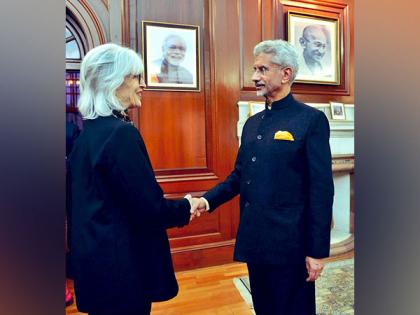 Jaishankar meets US Charge d'Affaires Elizabeth Jones, discusses progress in bilateral cooperation | Jaishankar meets US Charge d'Affaires Elizabeth Jones, discusses progress in bilateral cooperation