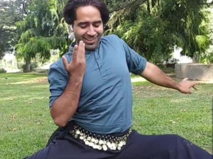 Despite death threats, Kashmir's first male belly dancer Pirzada Tajamul strives to make it big one day | Despite death threats, Kashmir's first male belly dancer Pirzada Tajamul strives to make it big one day