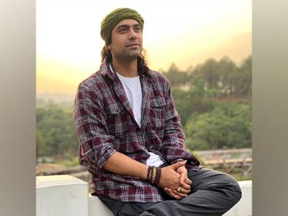 Singer Jubin Nautiyal sustains multiple injuries after falling down stairs | Singer Jubin Nautiyal sustains multiple injuries after falling down stairs