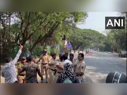 Pune: Swarajya members show black flags to Maharashtra Governor, detained | Pune: Swarajya members show black flags to Maharashtra Governor, detained
