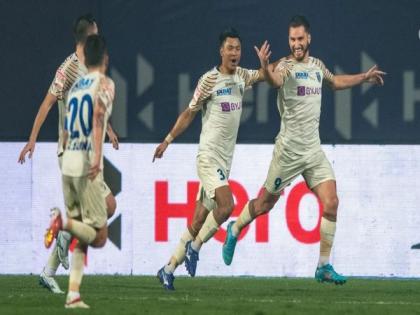 Kerala Blasters sneak past Jamshedpur FC to continue winning run | Kerala Blasters sneak past Jamshedpur FC to continue winning run