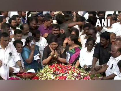 Cadres have total belief in me that I will unite AIADMK: Sasikala | Cadres have total belief in me that I will unite AIADMK: Sasikala