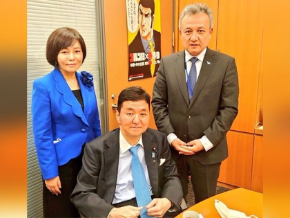 Japanese PM's special aide meets Uyghur delegation | Japanese PM's special aide meets Uyghur delegation
