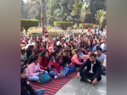 Students stage protest at Kurukshetra university against fees hike | Students stage protest at Kurukshetra university against fees hike