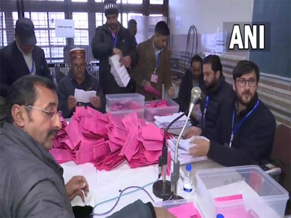 Himachal assembly results: Congress, BJP in neck-to-neck competition; both leading 32 seats | Himachal assembly results: Congress, BJP in neck-to-neck competition; both leading 32 seats