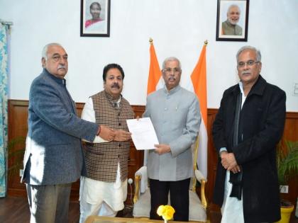 Shimla: Himachal Congress in-charge, observers make 'courtesy call' on Governor | Shimla: Himachal Congress in-charge, observers make 'courtesy call' on Governor