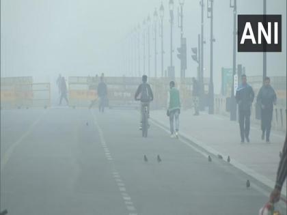 Delhi air quality remains 'very poor' at 337 AQI | Delhi air quality remains 'very poor' at 337 AQI