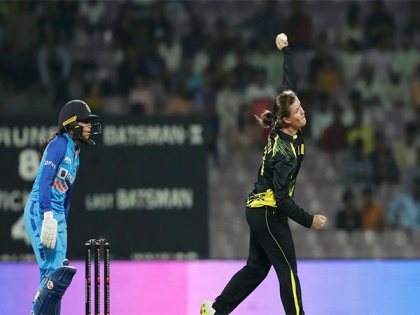 Australia spinner Jess Jonassen ruled out of India tour with hamstring injury | Australia spinner Jess Jonassen ruled out of India tour with hamstring injury