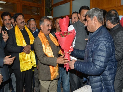 Himachal Pradesh CM Sukhvinder Singh Sukhu receives warm welcome in Shimla | Himachal Pradesh CM Sukhvinder Singh Sukhu receives warm welcome in Shimla